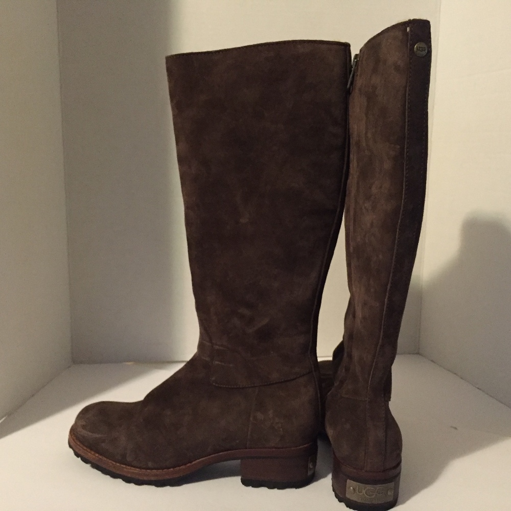 UGG AUSTRALIA Size 6 DARK BROWN BROOME II